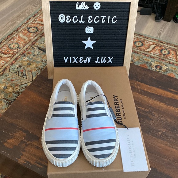 Burberry Toddler Slip On Sneakers - Picture 3 of 11